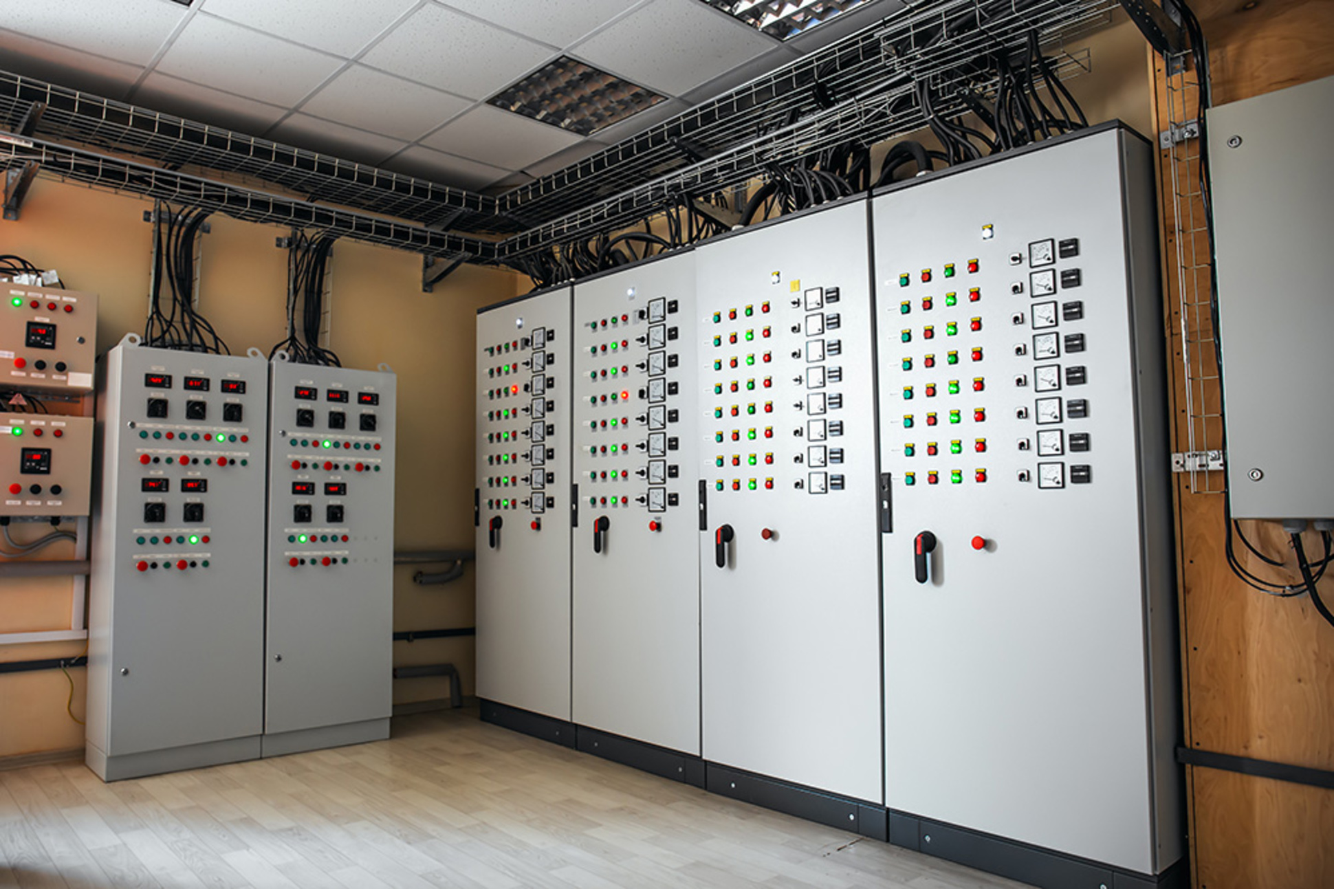 Schalt&shy;anlagen&shy;bau bei Elektro Kümmerling & Kirst GmbH in Geratal
