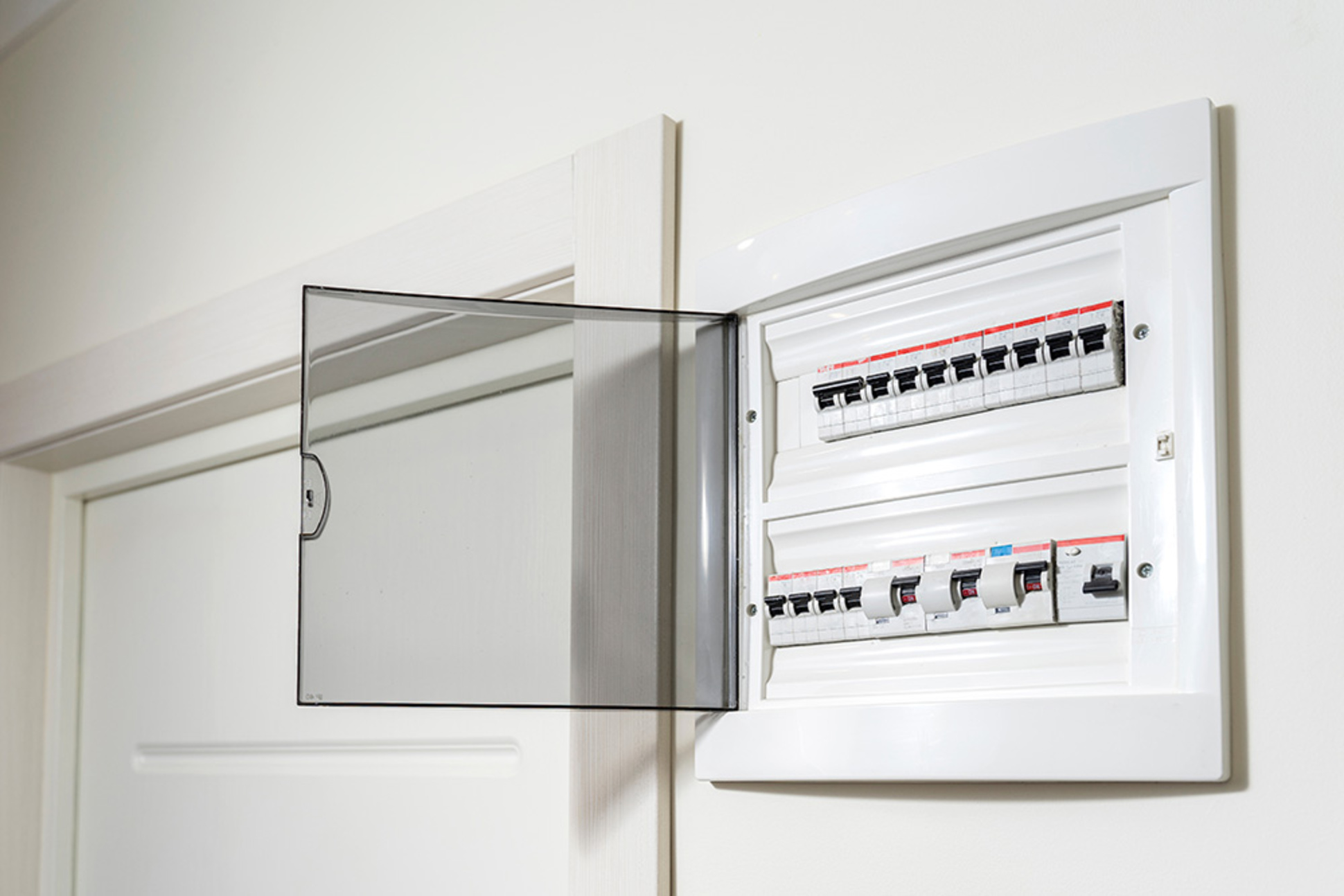 Über&shy;spannungs&shy;schutz bei Elektro Kümmerling & Kirst GmbH in Geratal